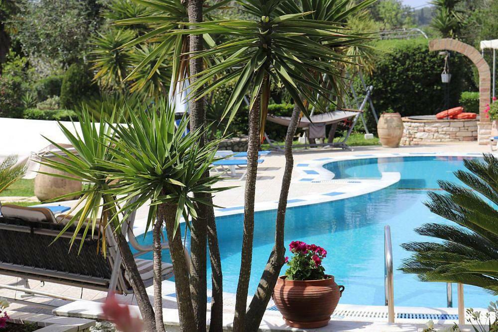 Mary Helen Apartments Kassiopi Bagian luar foto